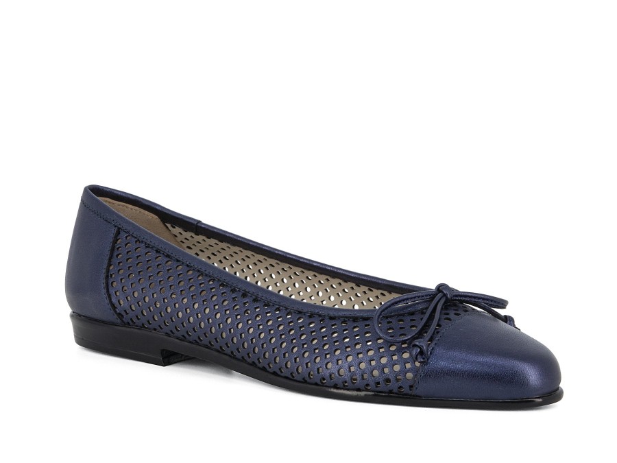 Woman AMALFI Ballerina Flats | Orvieto Navy Metallic | Peter Sheppard Footwear