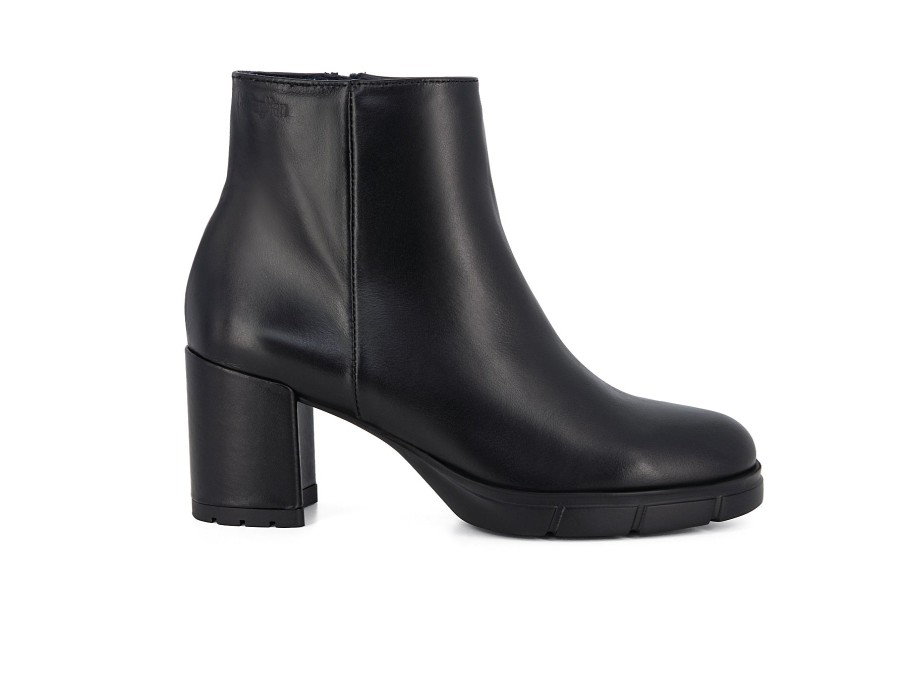 Woman CALLAGHAN Ankle Boots | Caprina Black | Peter Sheppard Footwear