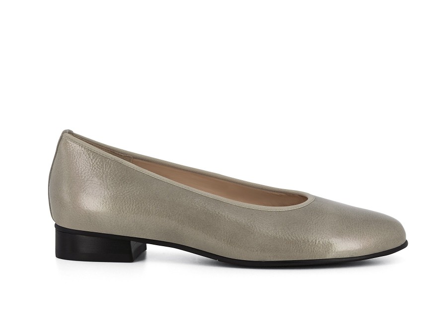 Woman HASSIA Ballerina Flats | 4-30 0601 Stone | Peter Sheppard Footwear