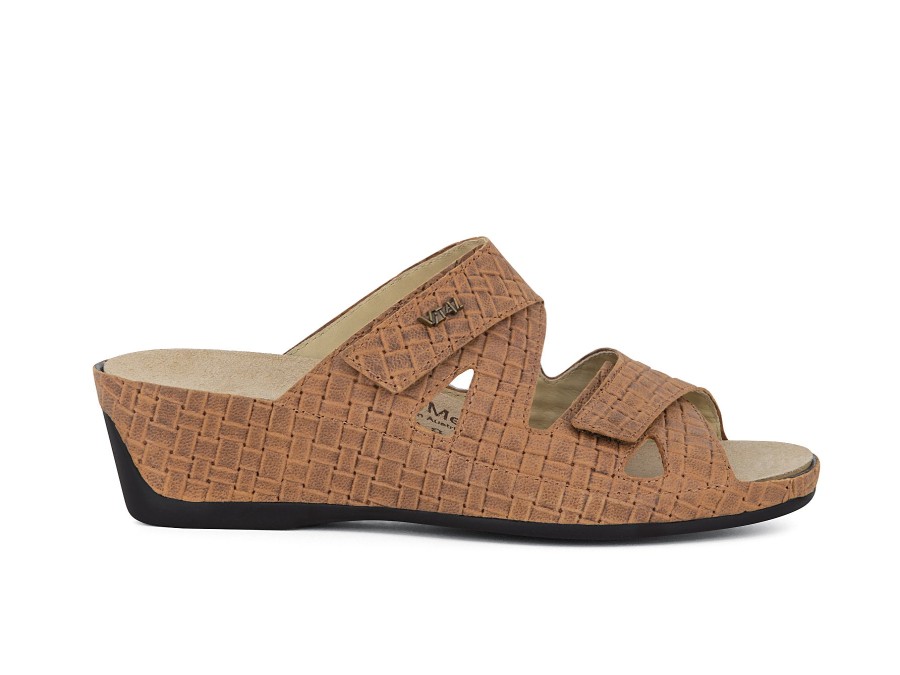 Woman VITAL Wedges | 4103 Tan | Peter Sheppard Footwear